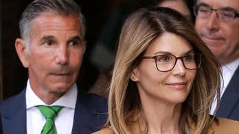Lori Loughlin wants a trial to clear her name in college admissions scandal, report claims
