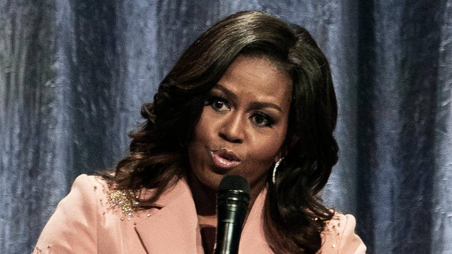 Hannity Michelle Obama S Divorced Dad Comment Insulting Fox News