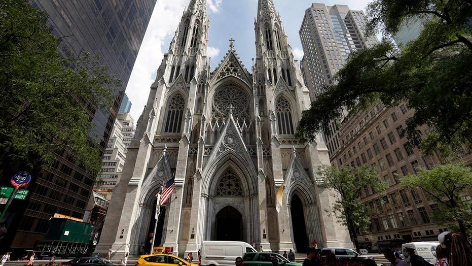 Man arrested trying to bring gas cans into Saint Patrick's Cathedral in NYC