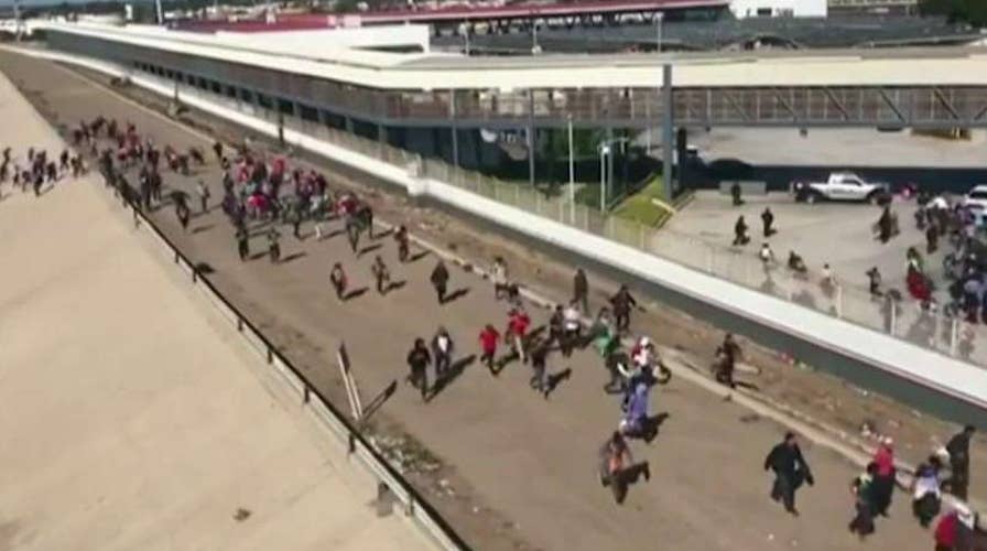 Mexico draws weapons on American soldiers on U.S. side of border