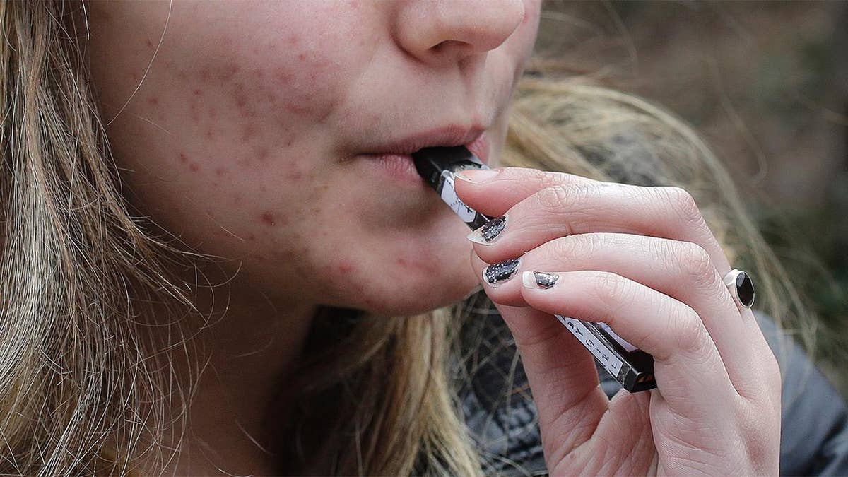 angela rayner cigarette Angela Rayner quits vaping