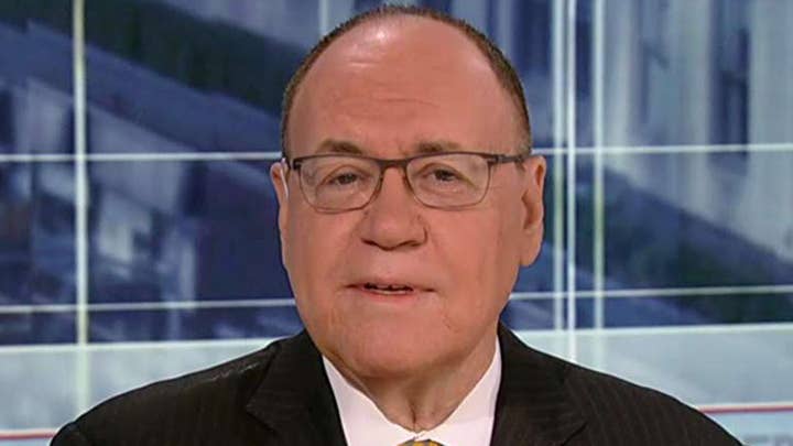 Dr. Marc Siegel: Medicare-for-all proposal is ‘closer to Medicaid’