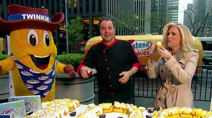 Hostess celebrates 100th birthday with a Twinkie cake on 'Fox & Friends'