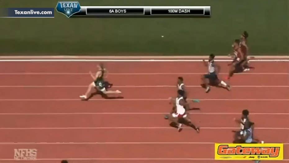 Texas high school sprinter blows past competition with incredible 100