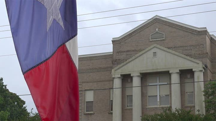 Texas county votes to keep crosses on courthouse