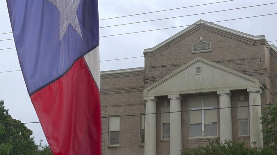 Texas county votes to keep crosses on courthouse