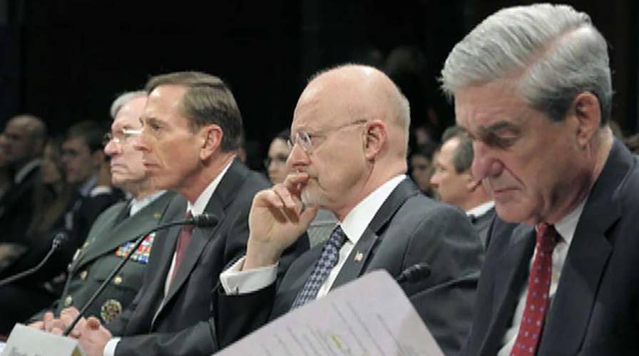 Former CIA Director David Petraeus calls Robert Mueller an 'extraordinary American'