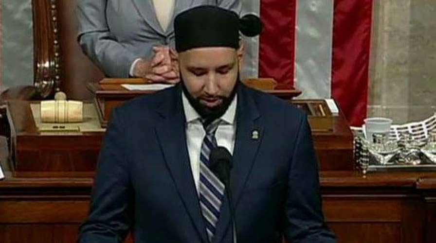 Anti-Israel imam delivers prayer in House chambers