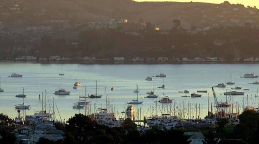 California homeless start living on makeshift boats