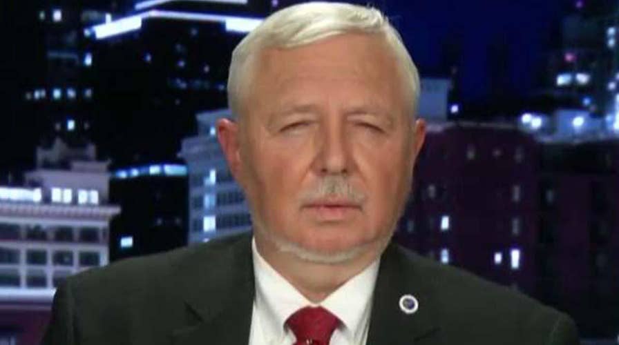 Murrieta, California residents concerned as illegal immigrants are flown into town