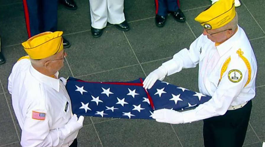 How to correctly fold the American flag