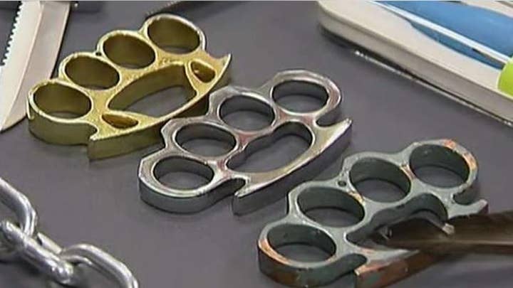 Texas legalizes the carrying of brass knuckles