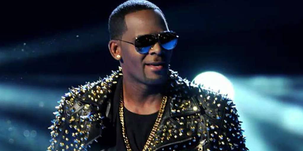 R. Kelly arrested on federal sex trafficking charges in Chicago, report says