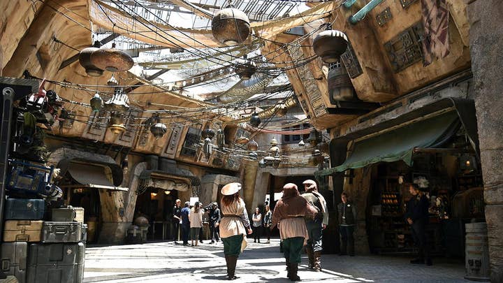Inside look at Disney's new Star Wars: Galaxy's Edge attraction