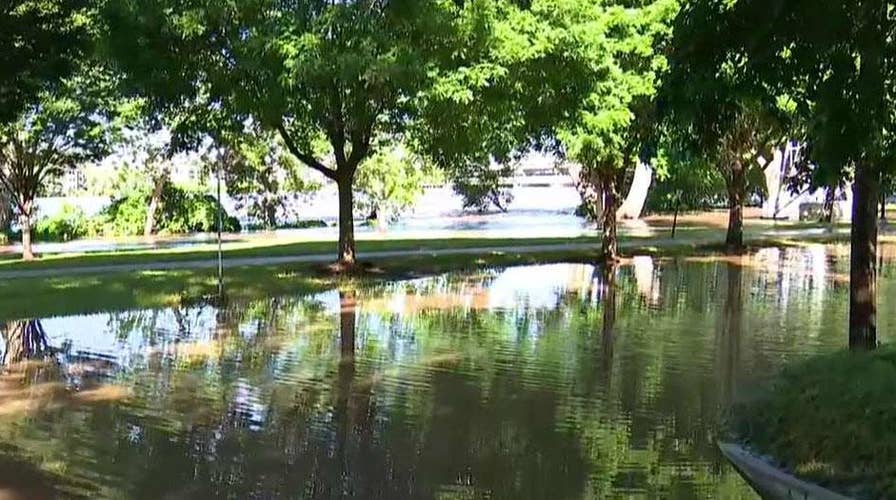 Water levels begin to decrease along Oklahoma-Arkansas border