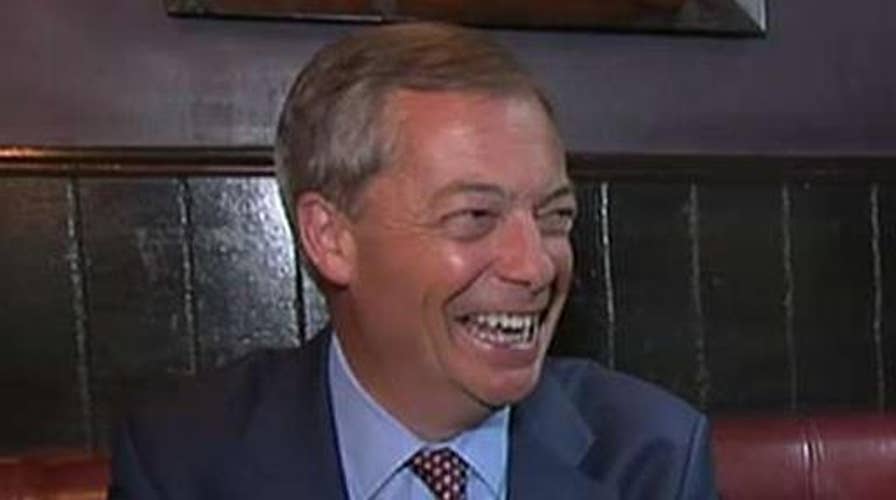 Nigel Farage reacts to anti-Trump protests in London