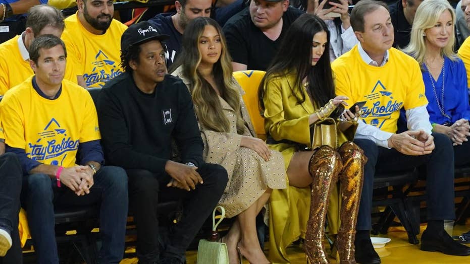 Beyonce S Reaction To Watching Jay Z Talk To Warriors Owner S