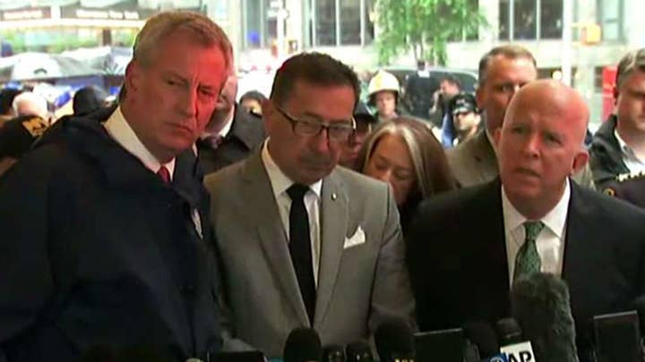 New York City Mayor Bill de Blasio says helicopter crash could have been much worse, praises first responders