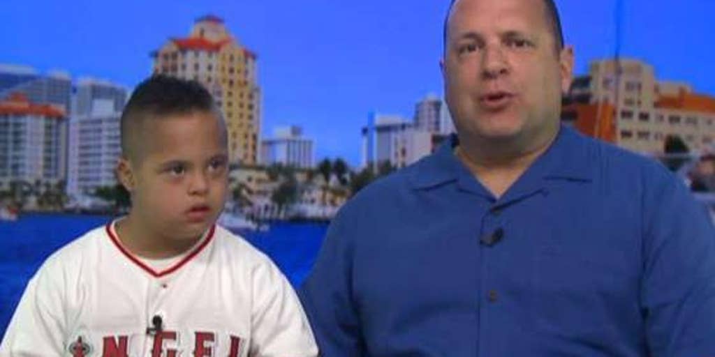 Albert Pujols gives jersey to Nico, a young fan with Down syndrome - Sports  Illustrated