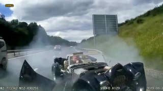 Dashcam footage shows old-fashioned car slamming into SUV at high speed - Fox News