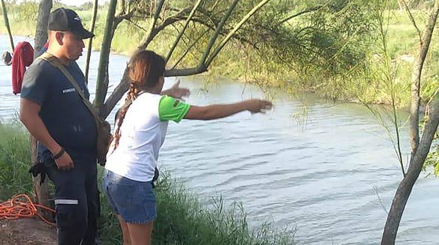 Photo of father and daughter who died trying to cross the Rio Grande sparks debate