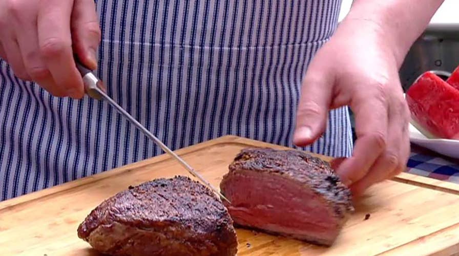 Marine puts 'Fox & Friends' through the basic training of grilling