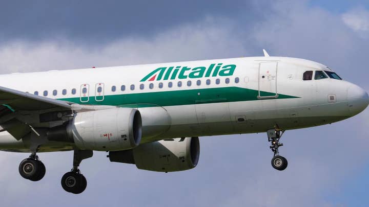 Alitalia Airline sorry for insulting Obama in promotional video using actor in blackface