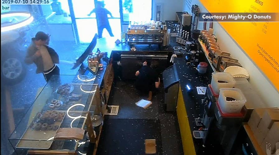 SUV crashes into doughnut shop in Seattle