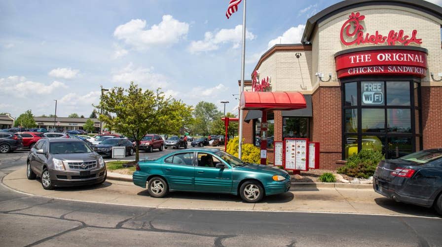 Chick-Fil-A patrons bursting out in song