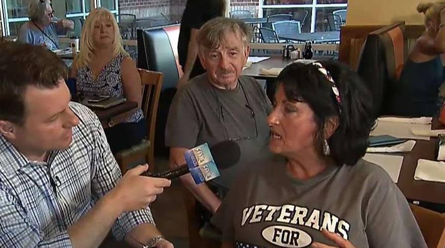 Breakfast with 'Friends': Talking the economy and health care