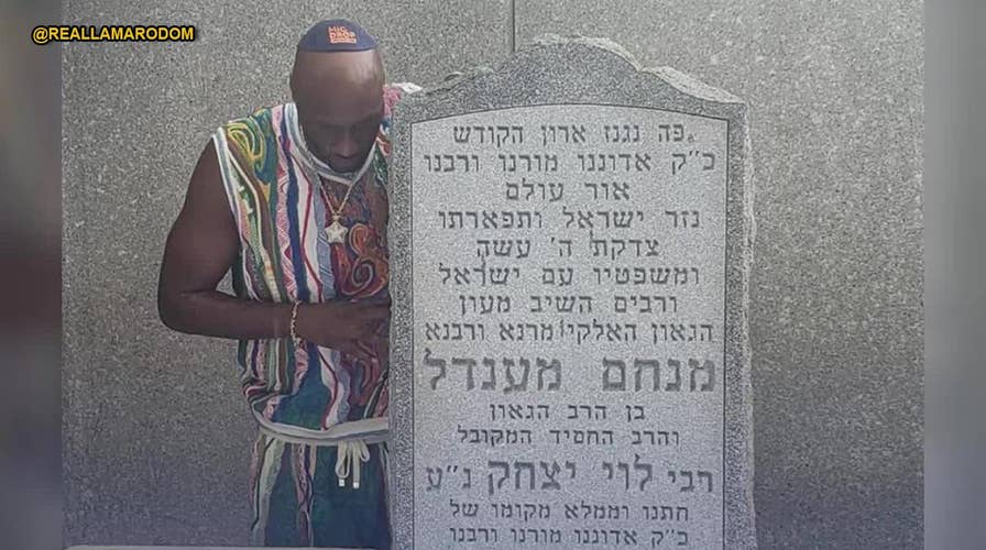 Lamar Odom brings his kids to pray at Lubavitcher Rebbe's grave