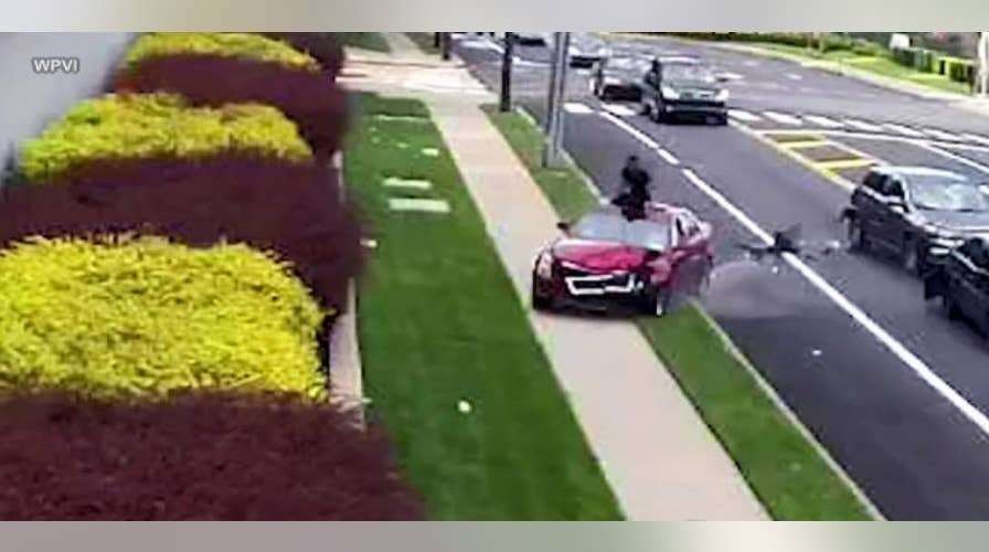 Driver flees out of sunroof after rear-ending vehicle