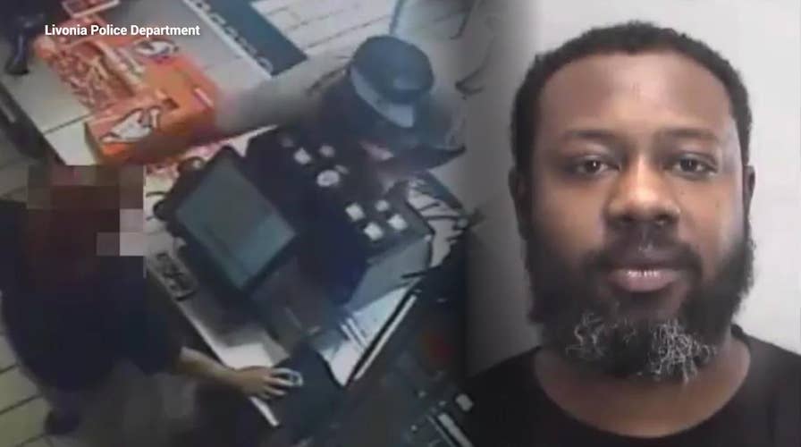 Man strikes pizza employee for lack of parmesan cheese on his pizza