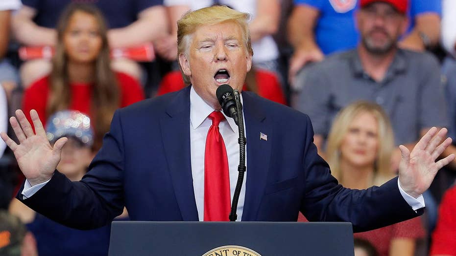 Trump slams California homelessness problem during Ohio rally