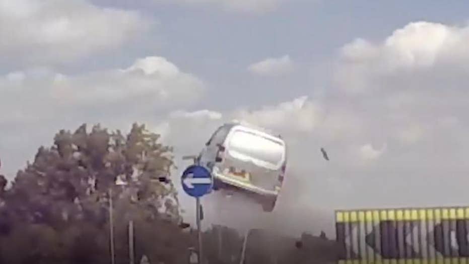 Video captures the moment a van jumps 10 feet into the air over roundabout Fox News