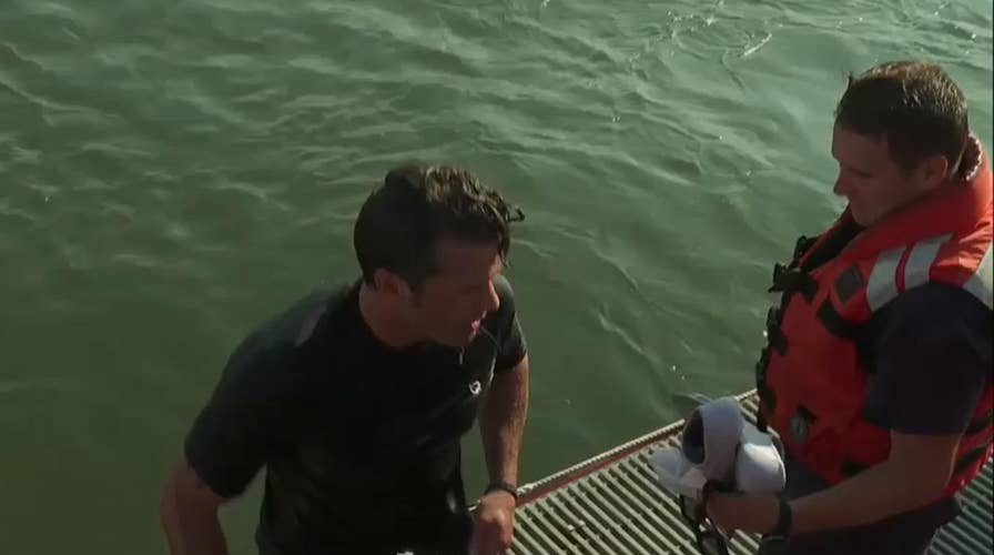 Pete finishes first leg of swim across the Hudson River