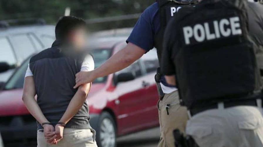 2020 Democrats take aim at ICE after historic raid in Mississippi