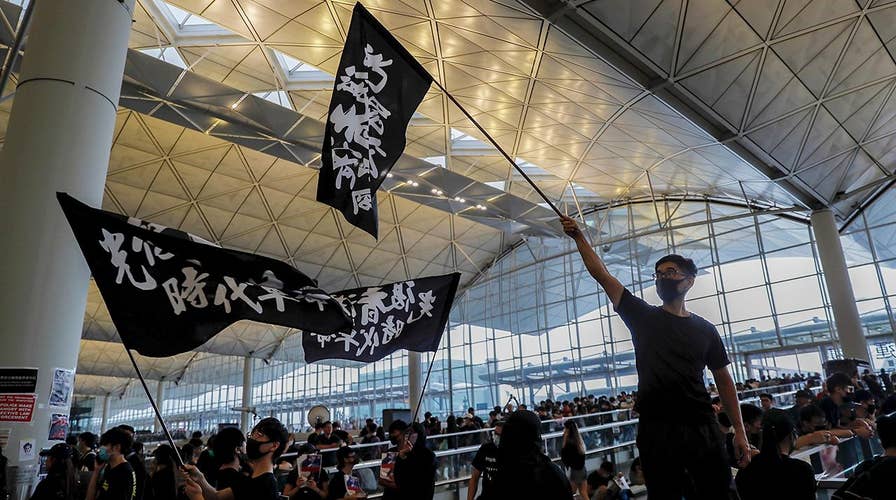 Protesters shut down Hong Kong International Airport