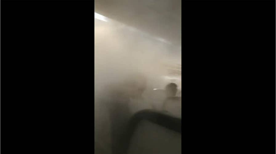 Delta plane fills with mist before takeoff, confuses passengers