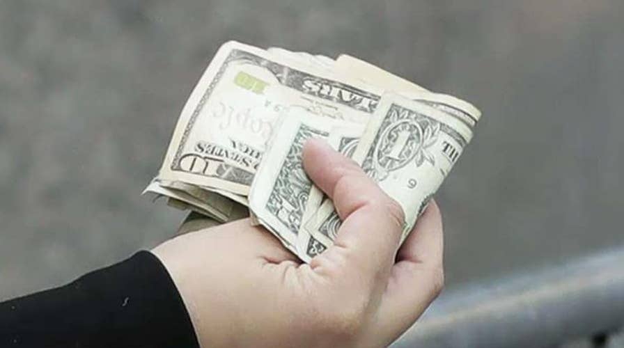 Consumers prefer using cash over credit for smaller transactions