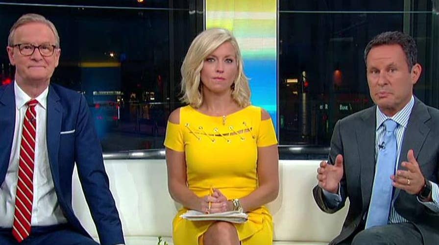 'DWTS' host Tom Bergeron pushes back on 'divisive bookings' after Sean Spicer casting