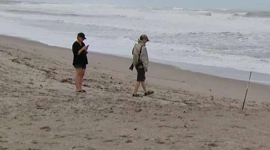 Tropical force winds hit West Palm Beach, Florida