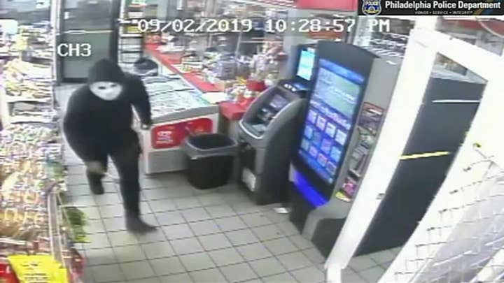 Video shows masked man attacking Pennsylvania gas station worker with hammer during robbery, police say