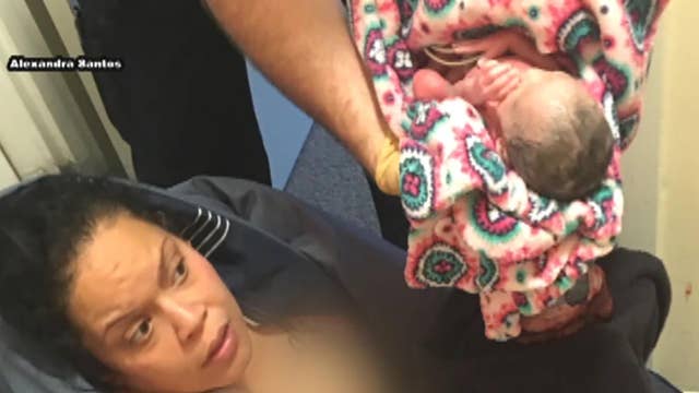 Delaware Woman Who Didn T Know She Was Pregnant Gives Birth To Baby Girl In Bathroom Latest News Videos Fox News