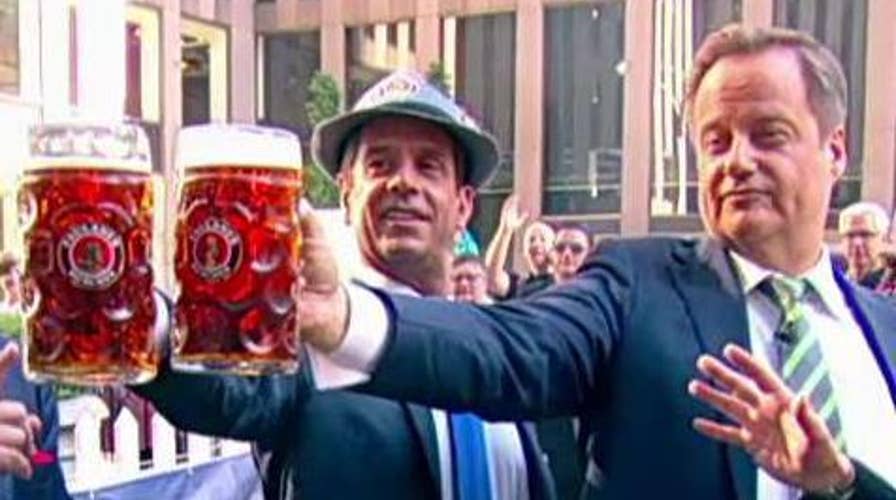 Griff and Rick try a steinholding competition