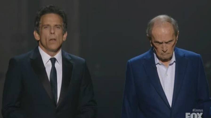 Bob Newhart reminds Ben Stiller he's still alive at Emmy Awards