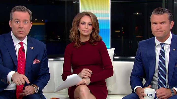 2020 Democratic hopefuls renew calls for Justice Kavanaugh's impeachment
