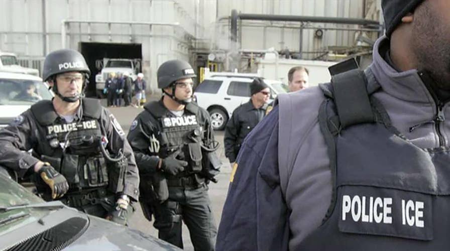 Fox News obtains internal Chicago Police Department memo telling officers to not aid DHS in certain situations