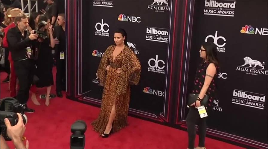 Demi Lovato issues apology amid backlash for taking trip to Israel