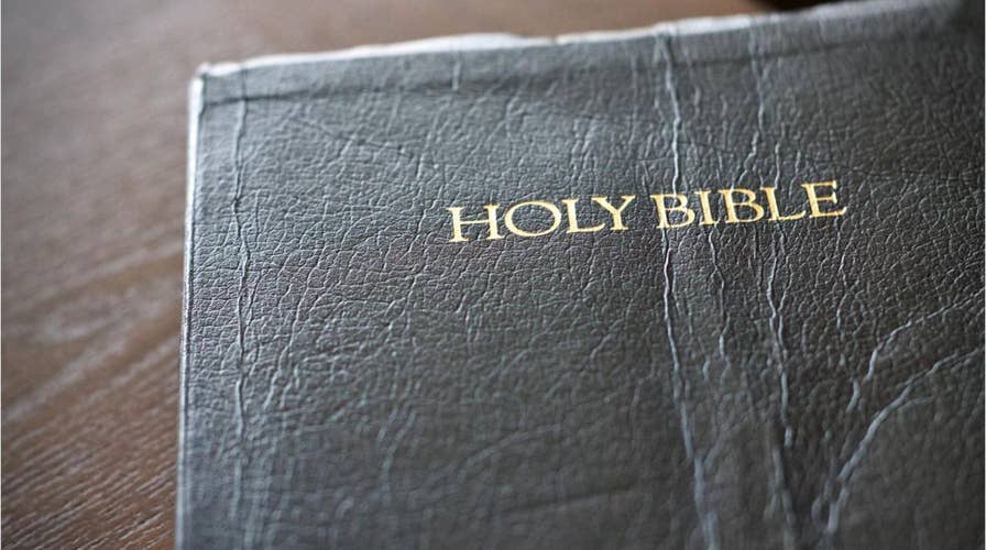 Texas judge鈥檚 gift of Bible to Amber Guyger draws complaint from atheist group
